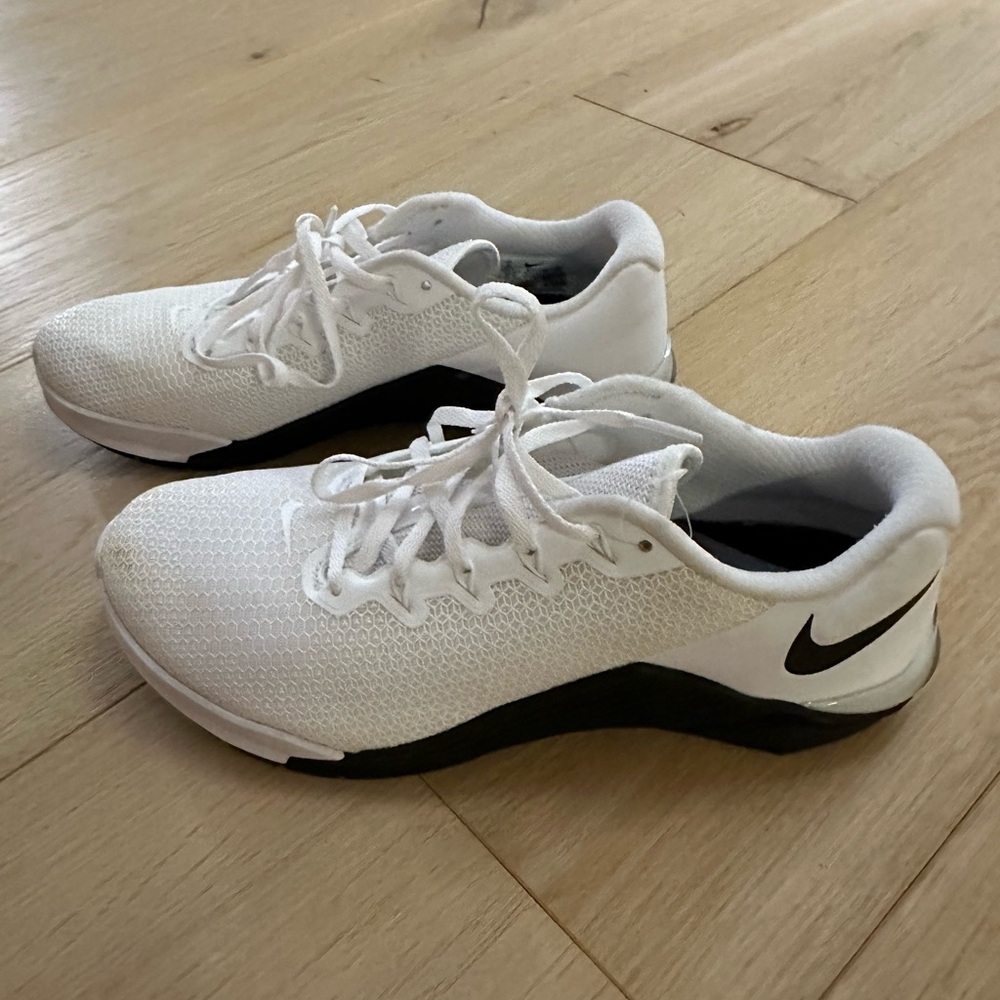 Nike Shoes size 9